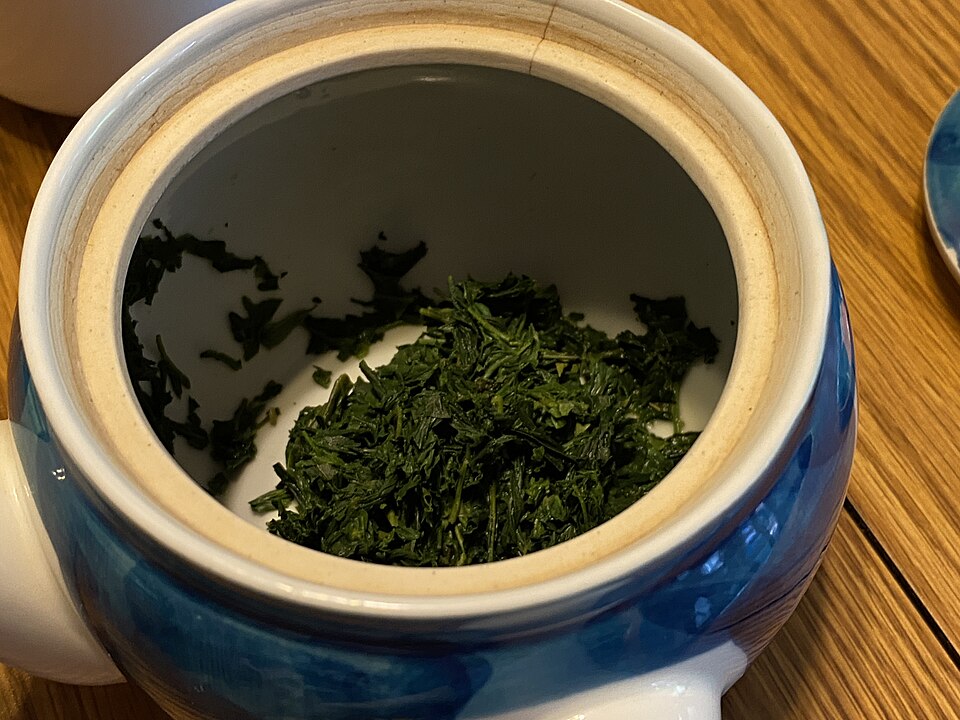 File:Gyokuro-after-steeping.jpg