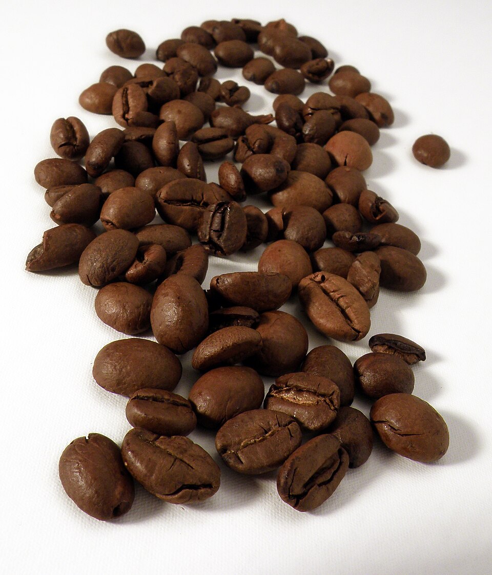 File:Coffee beans - ziarna kawy.jpg