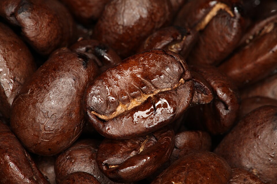 File:Coffee Beans macro 4.jpg